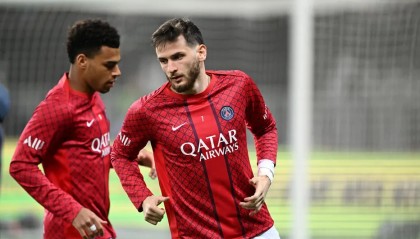 记者：巴黎近年更注重整体而非个人；利物浦花5亿但未能奏效