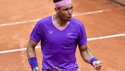 开云体育下载-纳达尔赢下第57回“德纳决” 携罗马第10冠奔赴法网